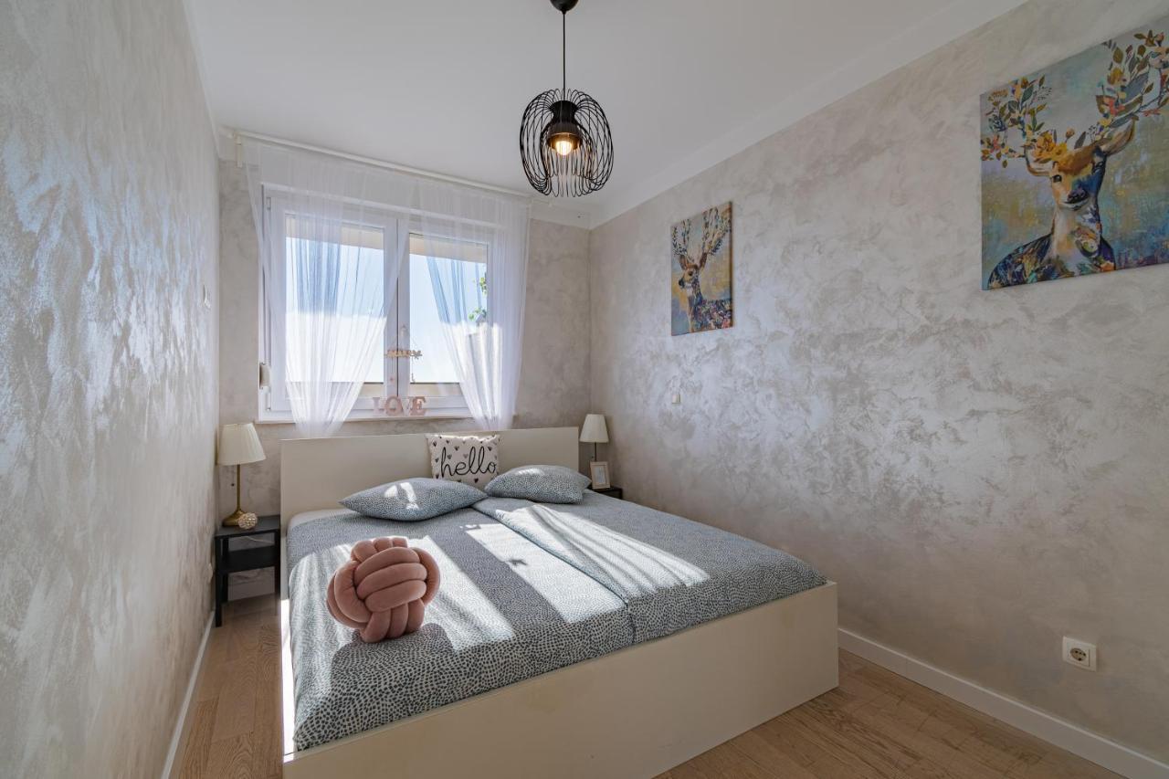Flexible Selfcheckins 30 - Zagreb - Garage - Electric Vehicle Ccharger - Big Loggia - New - Apartments Repinc 30 外观 照片